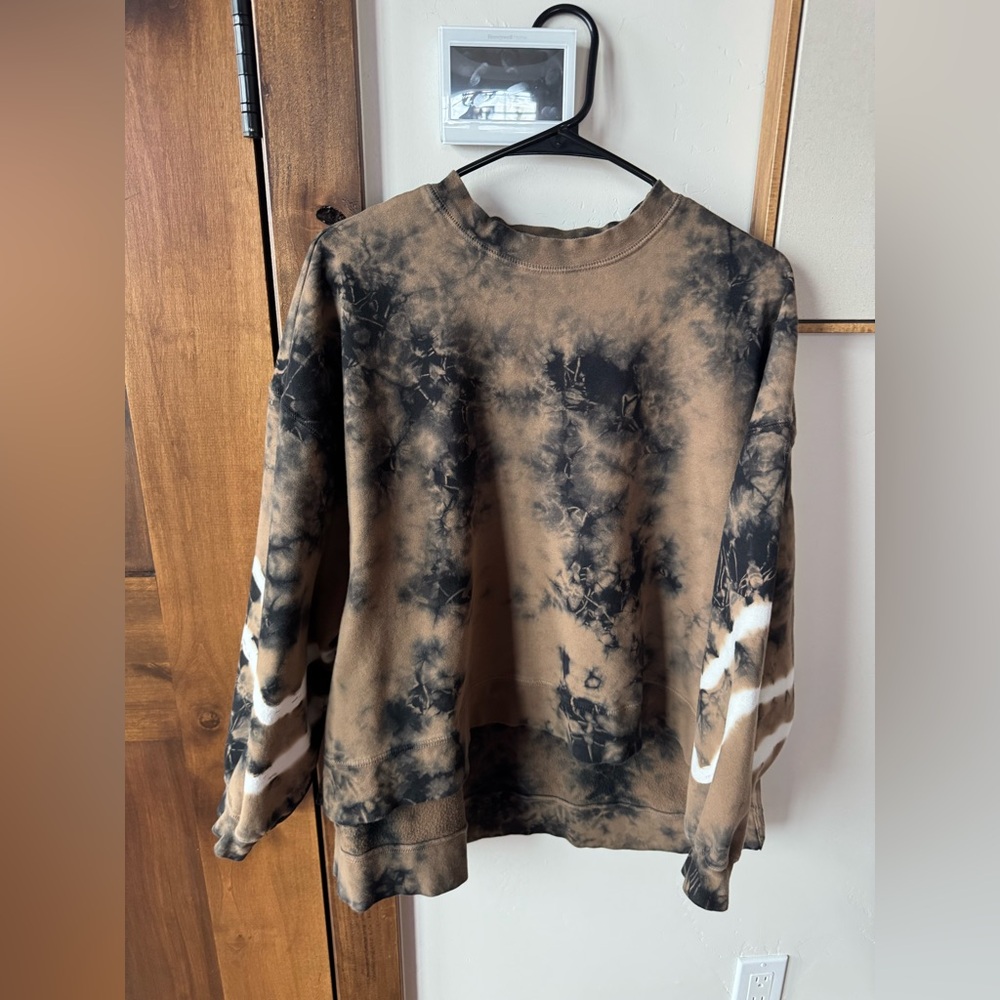 Electric & Rose Sweatshirt Medium